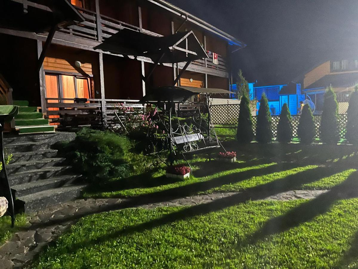 Central Courtyard Славское Экстерьер фото
